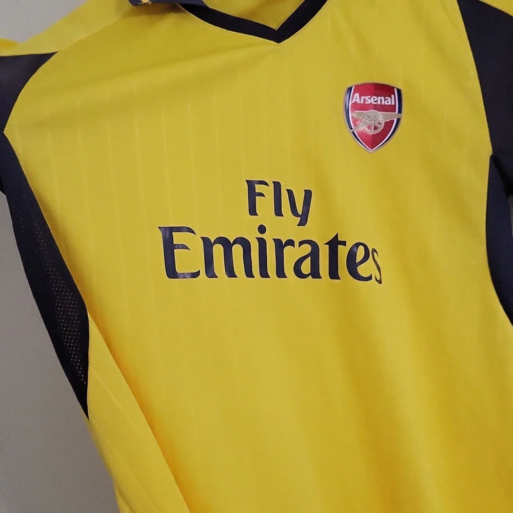 Arsenal jersey - Picture 2 of 5